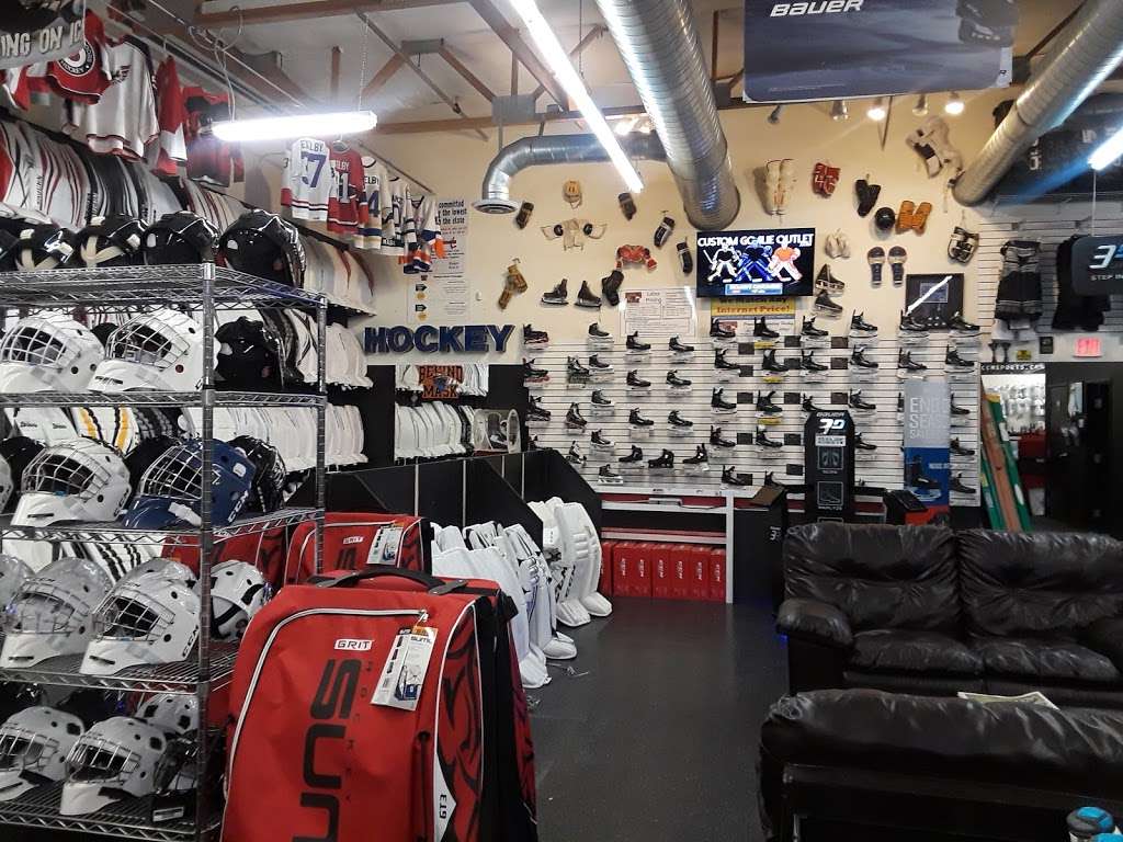 Behind The Mask Hockey Shops | 8666 E Shea Blvd #150, Scottsdale, AZ 85260, USA | Phone: (480) 998-1260