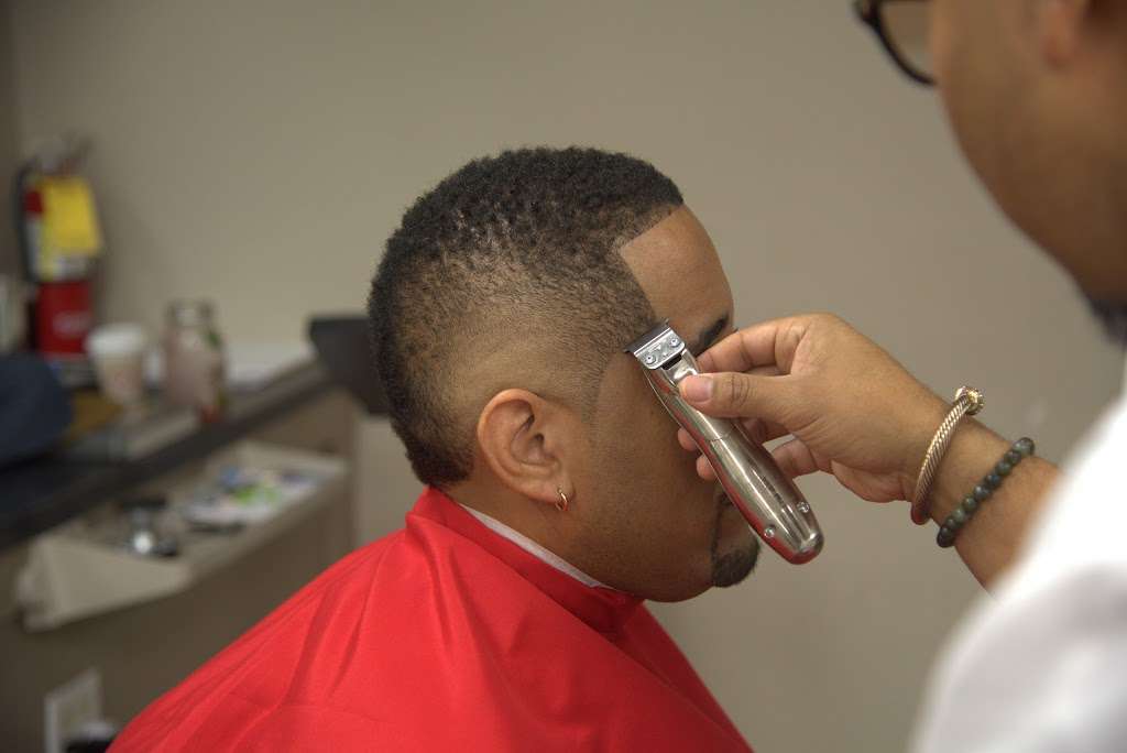 Kenny’s Barbershop | 11501 Geist Pavilion Dr, Fishers, IN 46038, USA | Phone: (317) 516-1146