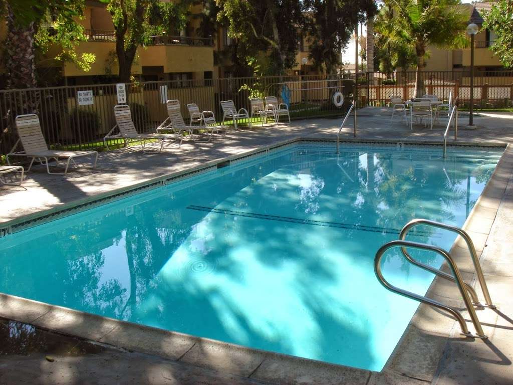 Colony Ridge Apartments | 17400 Arrow Blvd, Fontana, CA 92335, USA | Phone: (909) 350-1900