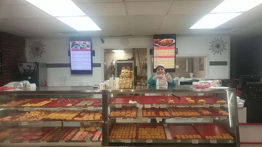 Donut Palace | 19919 FM 1485, New Caney, TX 77357, USA | Phone: (281) 689-1800