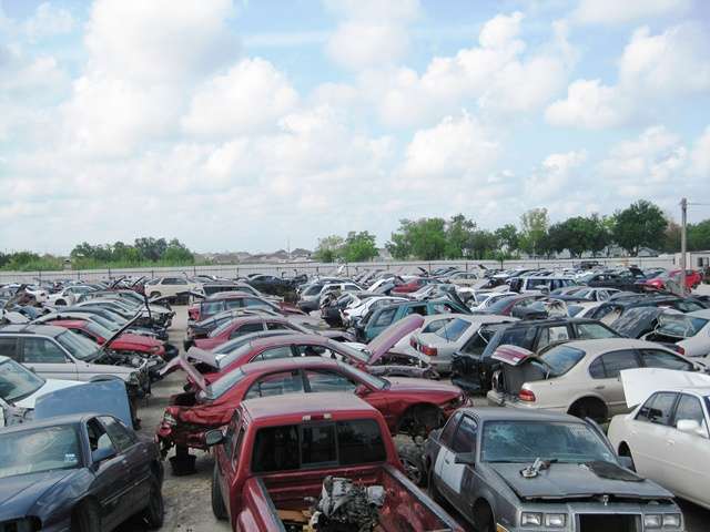 Cullen Auto Parts | 13701 Cullen Blvd, Houston, TX 77047, USA | Phone: (713) 733-5100