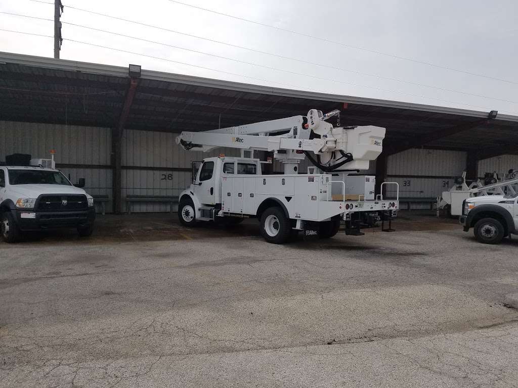 Altec Industries | 880 S Illinois 83, Grayslake, IL 60030, USA | Phone: (847) 548-6380