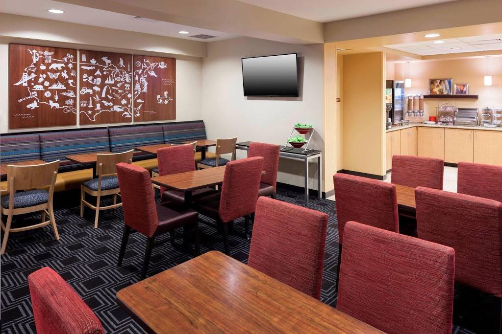 TownePlace Suites by Marriott Suffolk Chesapeake | 8050 Harbour View Blvd, Suffolk, VA 23435, USA | Phone: (757) 483-5177