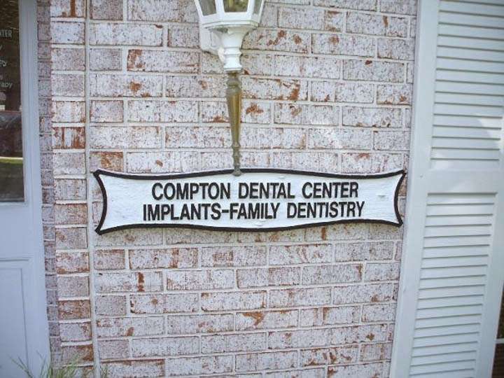 Compton and Broomhead Dental Center | 901 Fran-lin Pkwy, Munster, IN 46321, USA | Phone: (219) 552-8561