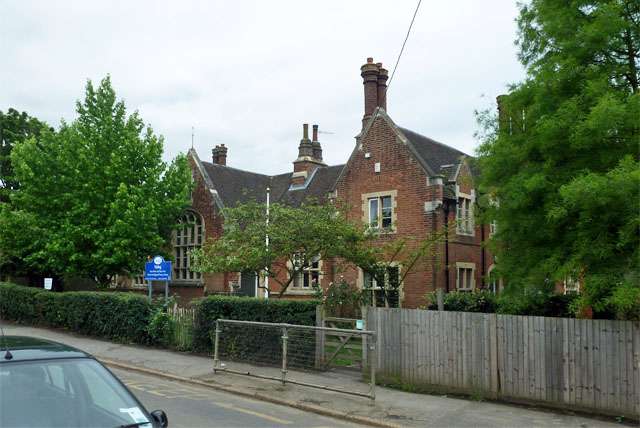 Yalding C Of E Primary School | Vicarage Rd, Yalding, Maidstone ME18 6DP, UK | Phone: 01622 814298