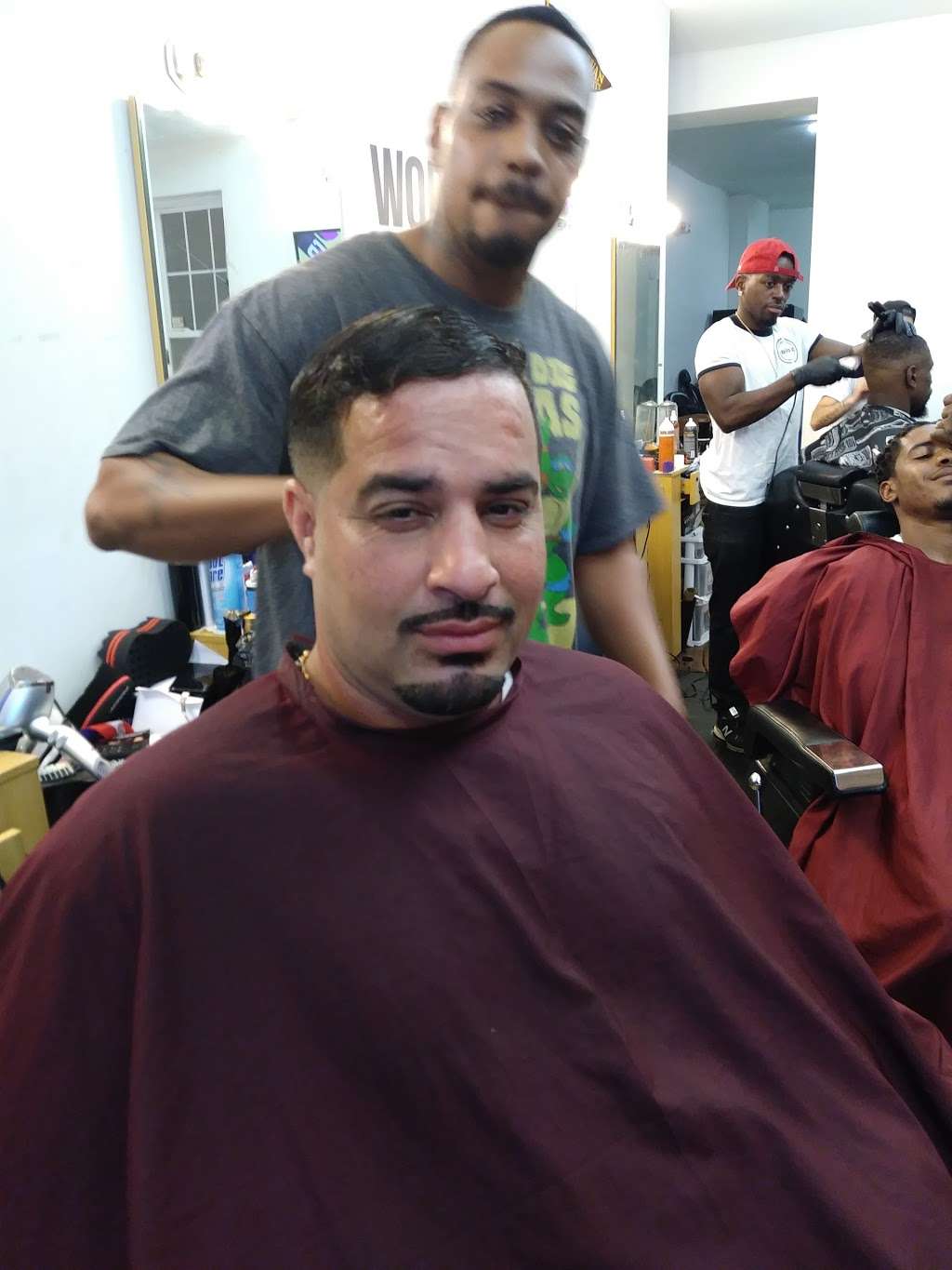 Complete Look Barber Shop | 118 N 3rd St, Camden, NJ 08102, USA | Phone: (856) 580-1073