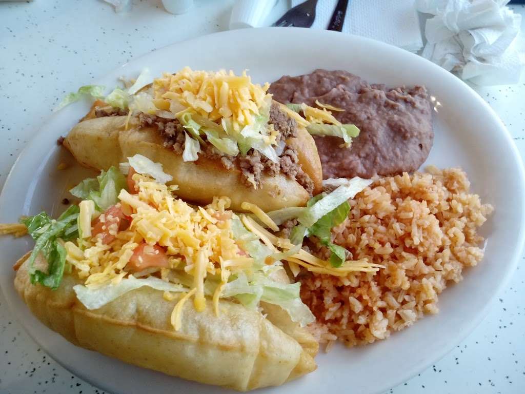 La Placita Mexican Cafe | 5403 W Commerce St, San Antonio, TX 78237, USA | Phone: (210) 433-6622