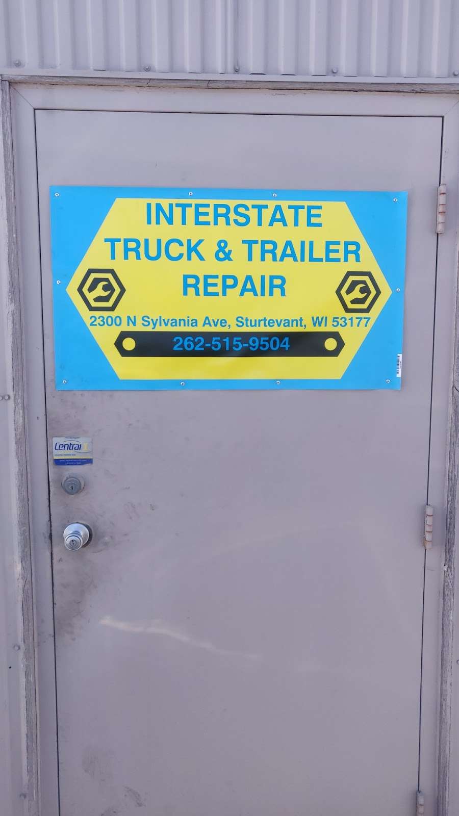 Interstate Truck and Trailer Repair | 2300 N Sylvania Ave, Sturtevant, WI 53177, USA | Phone: (262) 515-9504