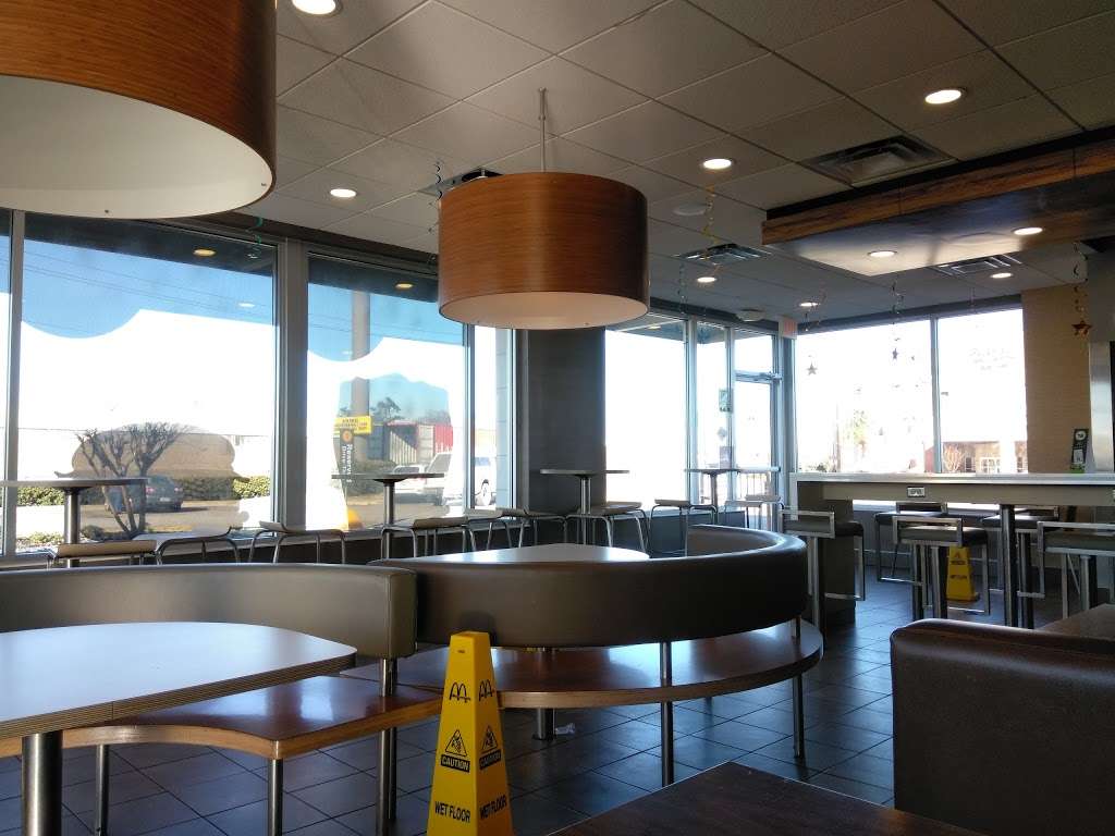 McDonalds | 406 Sheldon Rd, Channelview, TX 77530, USA | Phone: (281) 452-0785