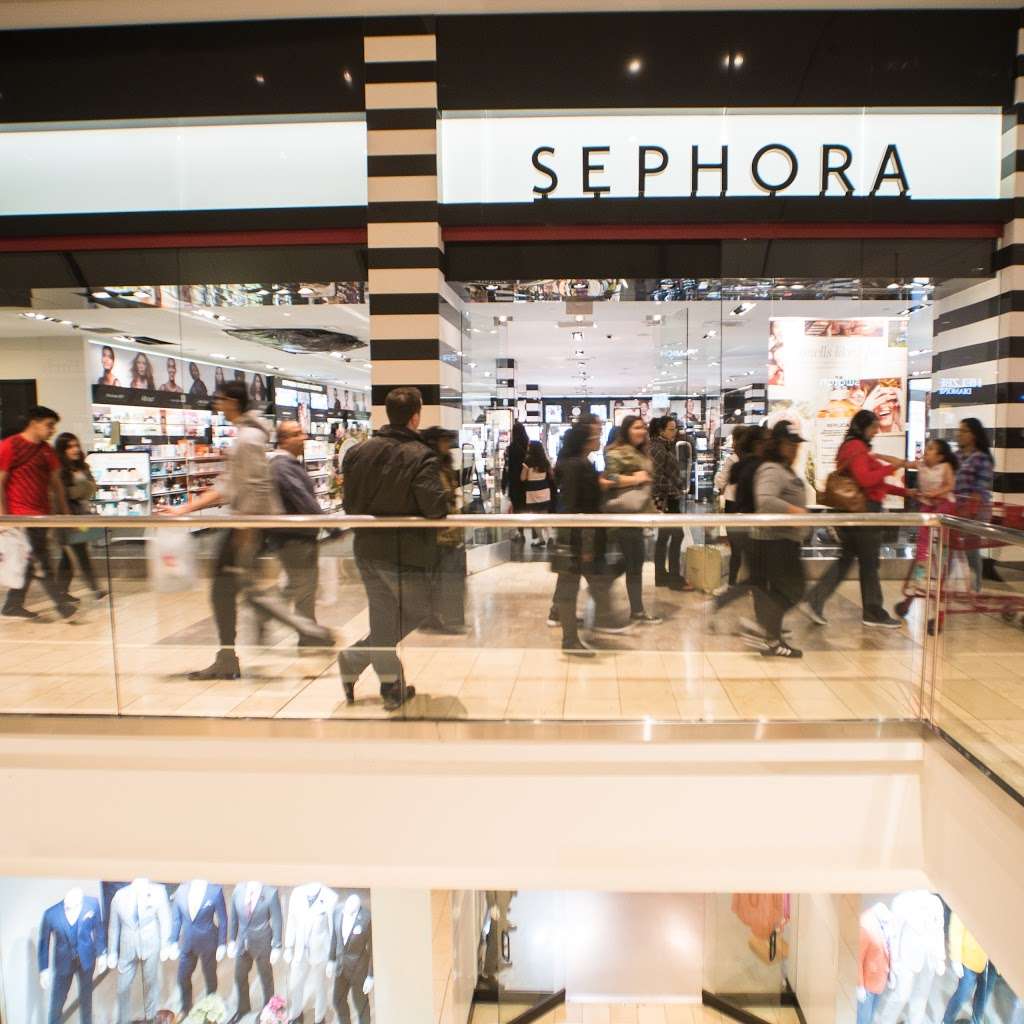 SEPHORA | 1 Garden State Plaza Blvd, Paramus, NJ 07652, USA | Phone: (201) 845-7071