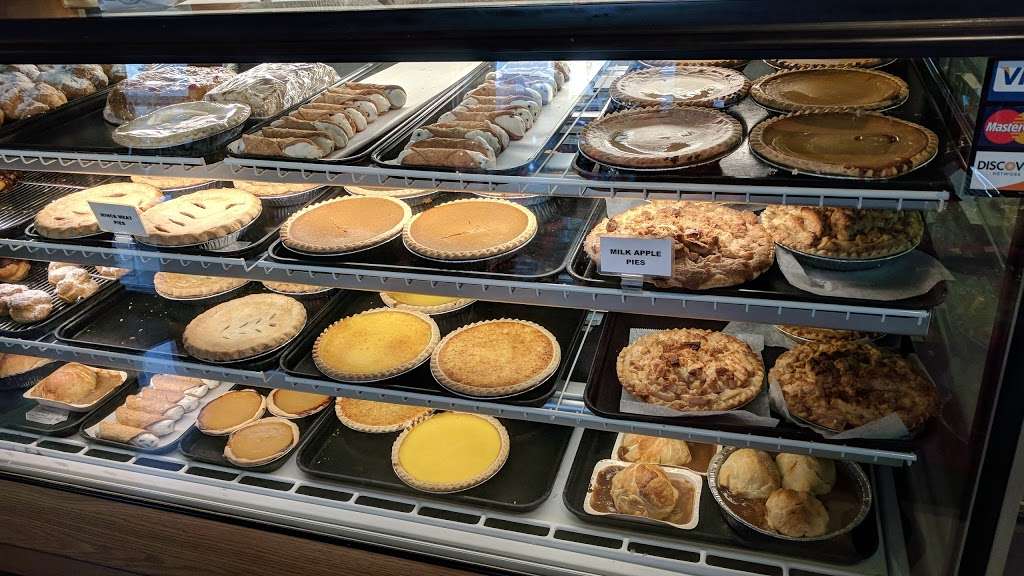 Achenbachs Pastries, Inc | 375 E Main St, Leola, PA 17540, USA | Phone: (717) 656-6671