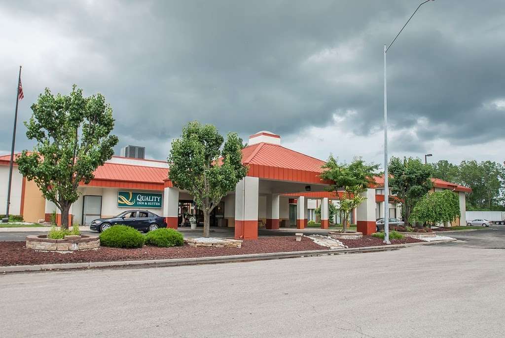 Quality Inn & Suites | 1051 N Cambridge Ave, Kansas City, MO 64120, USA | Phone: (816) 483-7900