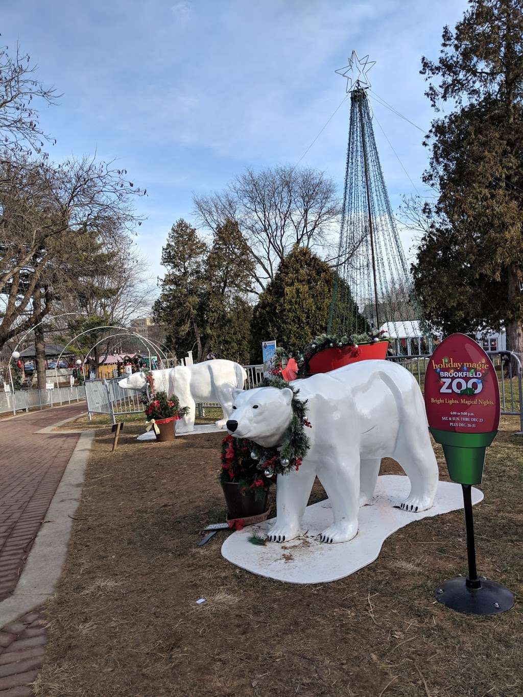 Christkindlmarket Naperville | Naperville, IL 60540, USA | Phone: (312) 494-2175