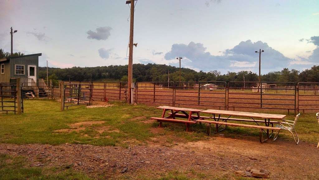 Safe Haven Stables | 10001 Sporting Hill Rd, Shippensburg, PA 17257, USA | Phone: (717) 802-6918