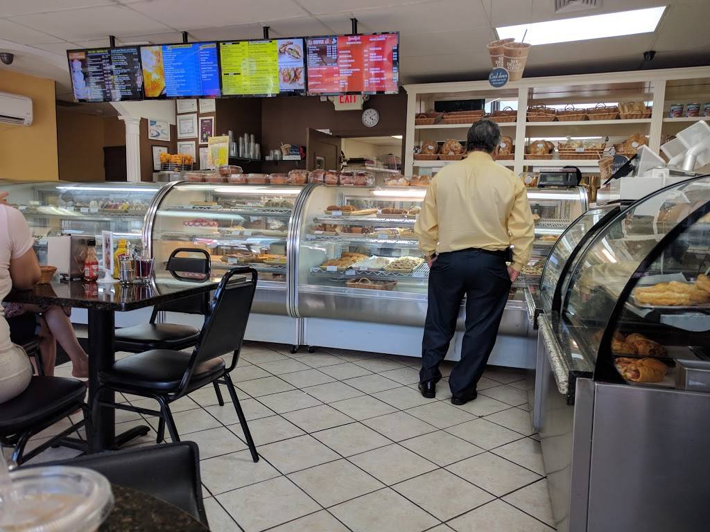 Douglas Bakery | 295 Salem St, Medford, MA 02155, USA | Phone: (781) 391-8111