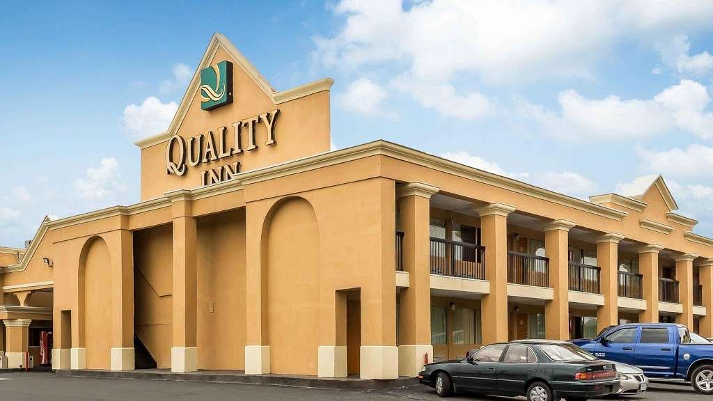 Quality Inn Philadelphia Airport | 600 Gov Printz Blvd, Lester, PA 19029, USA | Phone: (610) 521-3909