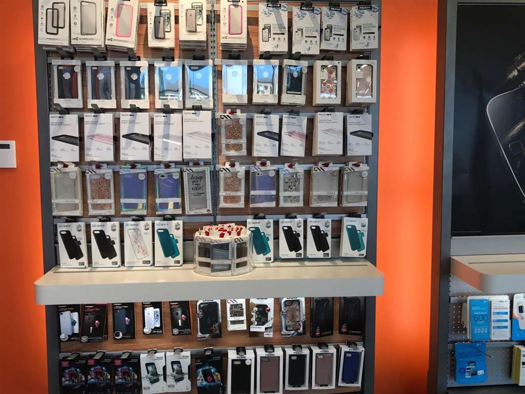 AT&T Store | 2003 Orchard Rd, Montgomery, IL 60538, USA | Phone: (331) 481-8145