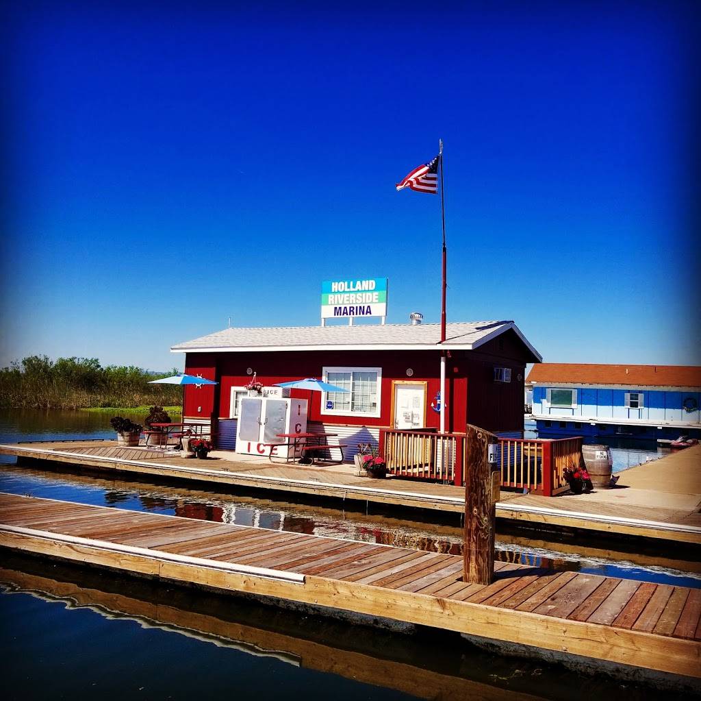 Holland Riverside Marina | 7000 Holland Tract Rd, Brentwood, CA 94513, USA | Phone: (925) 322-4084