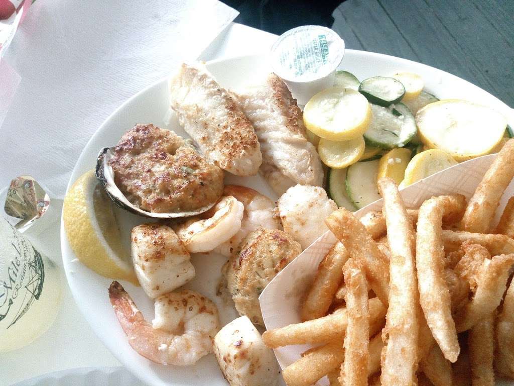 The Crab House | 1 Fish Dock Rd, Wildwood, NJ 08260, USA | Phone: (609) 522-1341