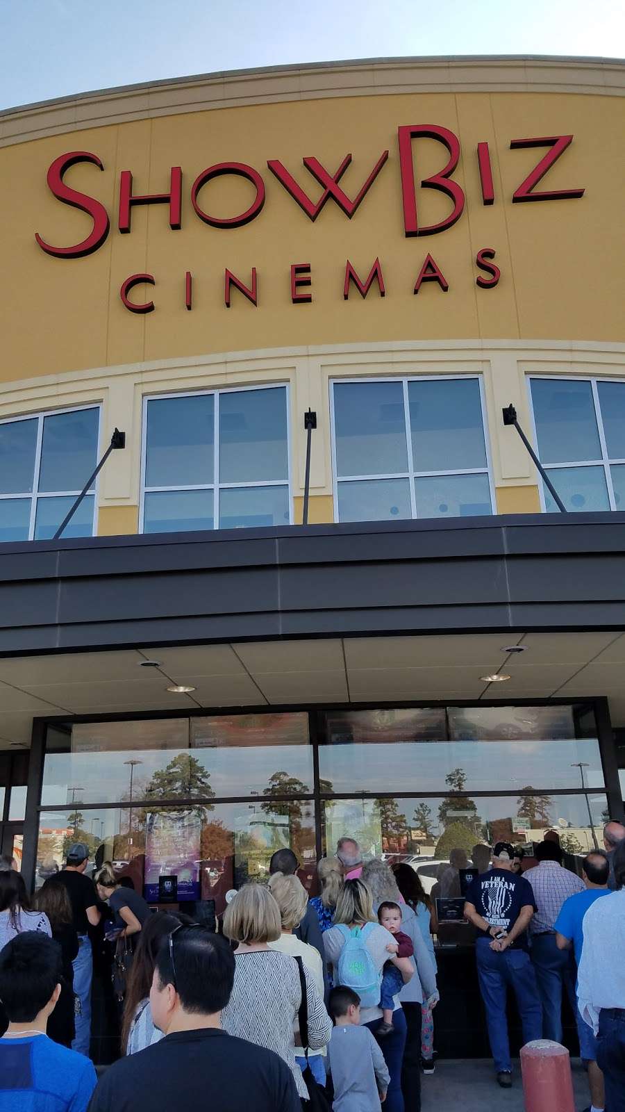 ShowBiz Cinemas Kingwood 14 | 350 Northpark Dr, Kingwood, TX 77339, USA | Phone: (281) 358-9134