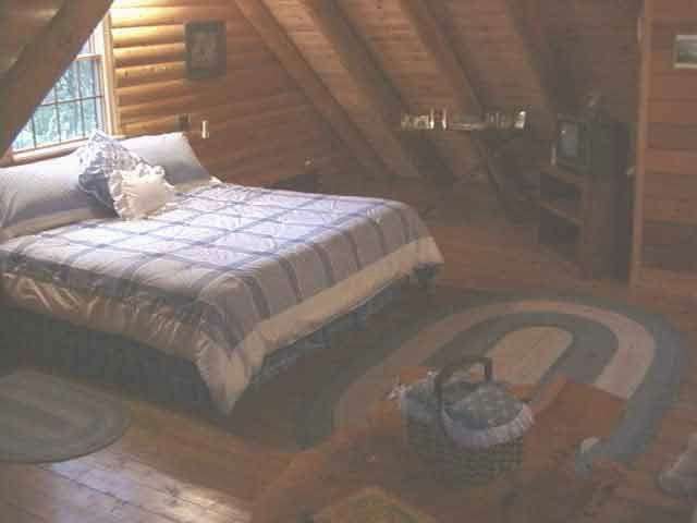 Log Cabin in the Woods | 12021 Baugher Road, Thurmont, MD 21788, USA | Phone: (443) 340-1274