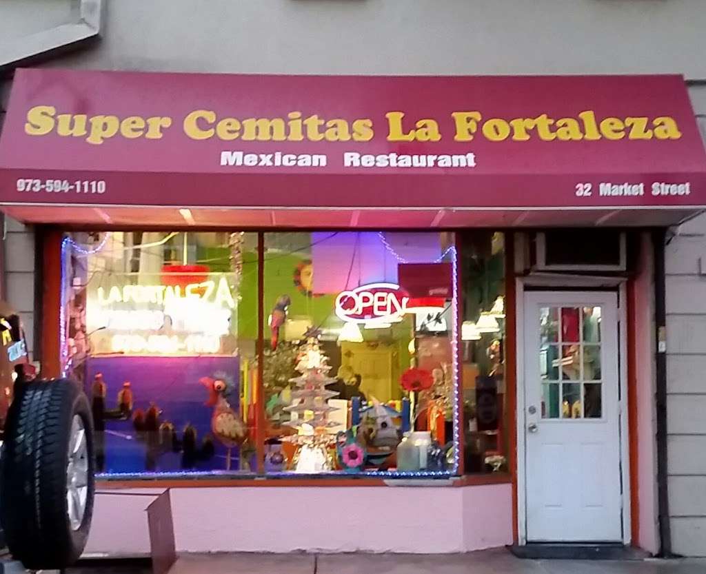 La Fortaleza | 32 Market St, Passaic, NJ 07055, USA | Phone: (973) 594-1110