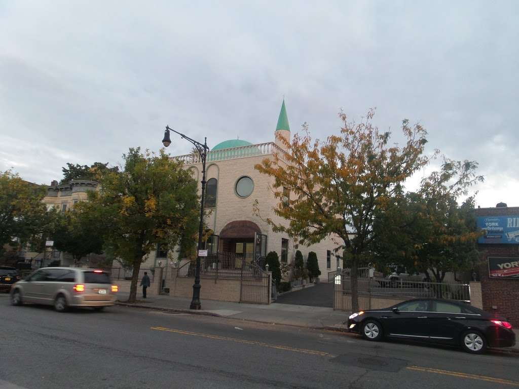 Albanian American Islamic Center | 7224 Myrtle Ave, Glendale, NY 11385, USA | Phone: (718) 386-4720