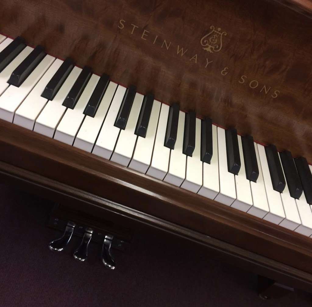 Banks Premium Piano Lessons | 49 Seaboard Ave, Lake Wales, FL 33853, USA | Phone: (863) 224-0913