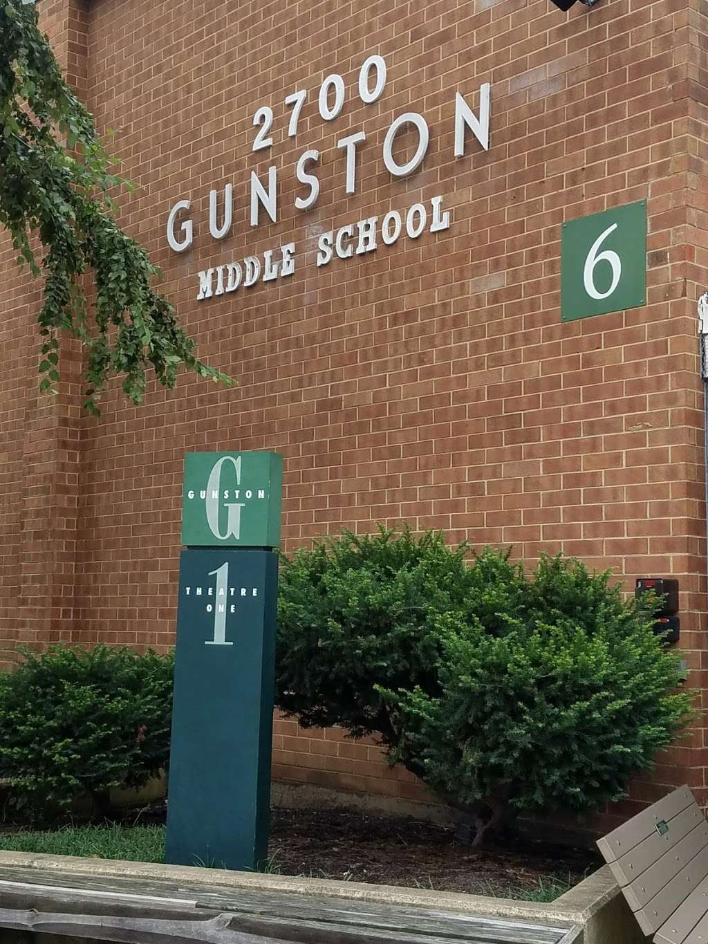 Gunston Middle School | 2700 S Lang St, Arlington, VA 22206, USA | Phone: (703) 228-6900
