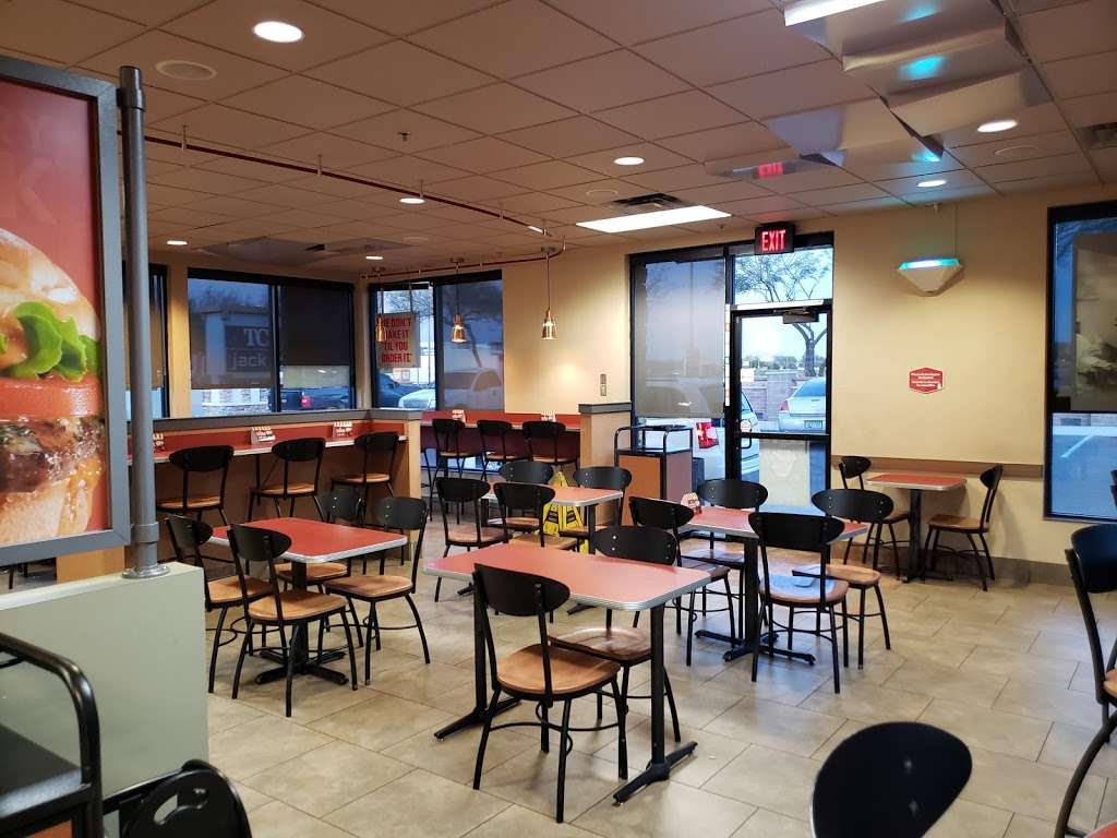 Jack in the Box | 6120 S 35th Ave, Phoenix, AZ 85041, USA | Phone: (602) 276-3653