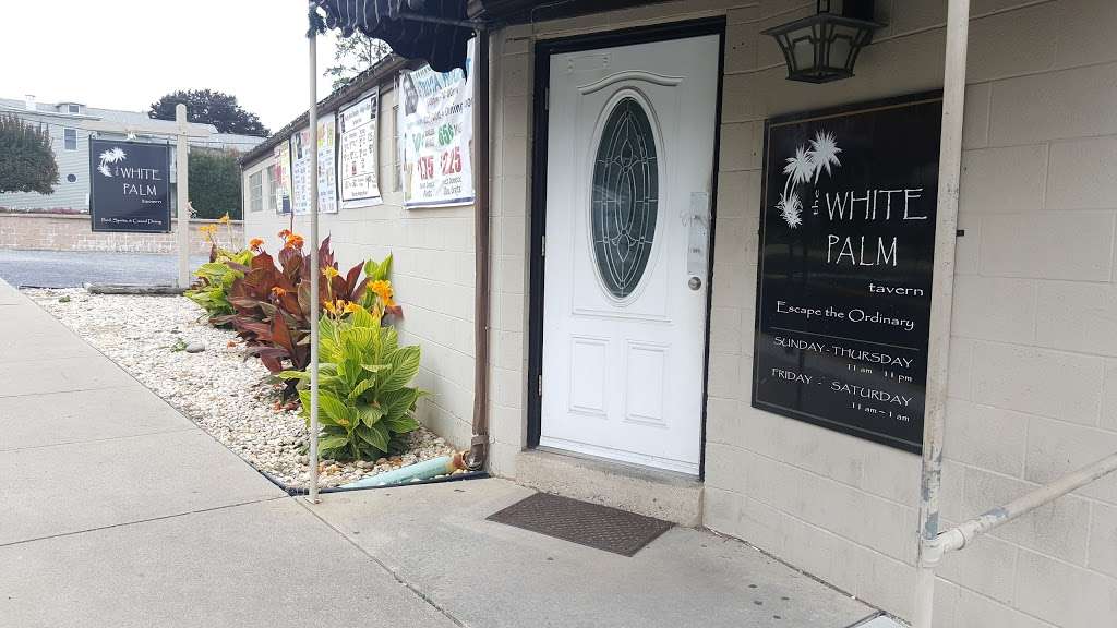 White Palm Tavern | 5 Centre Ave, Topton, PA 19562, USA | Phone: (610) 682-5000