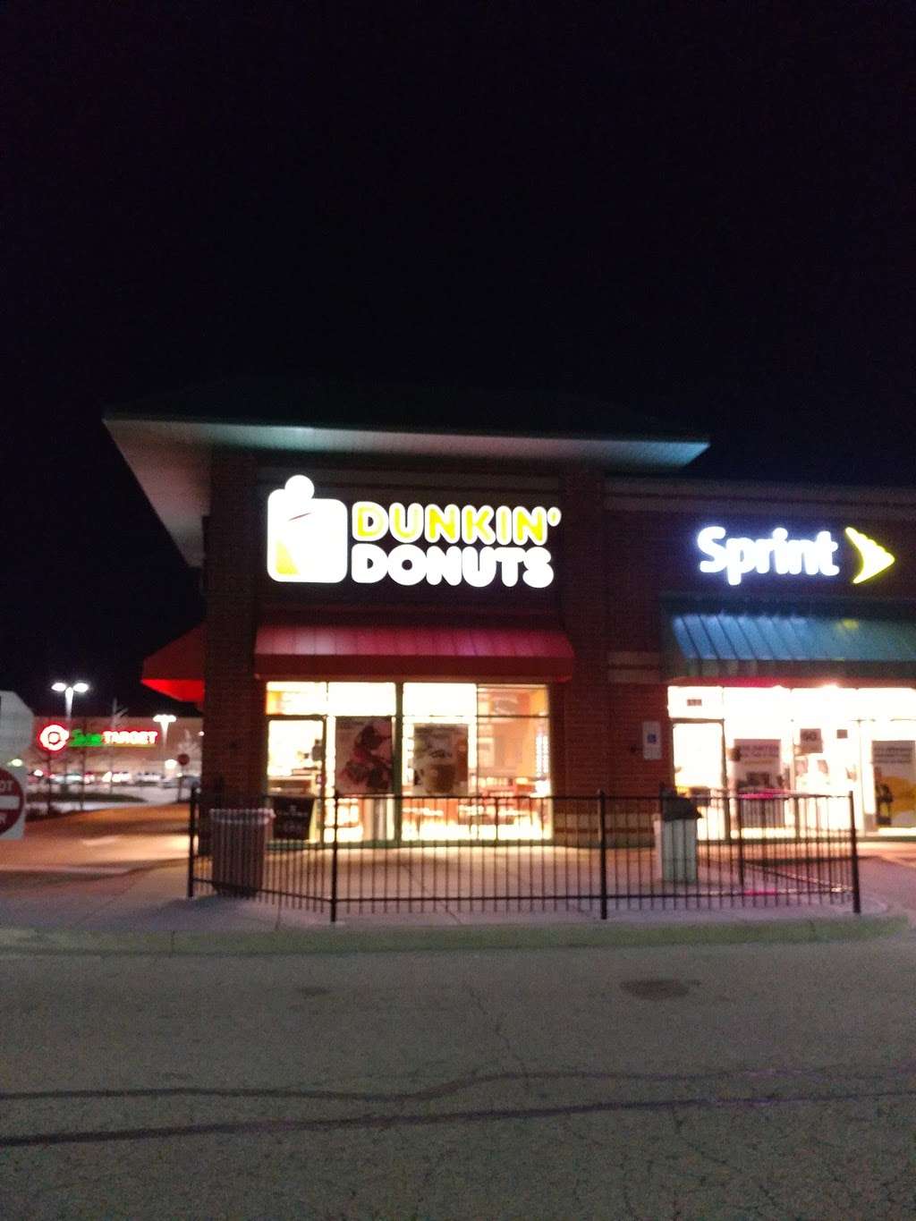 Dunkin Donuts | 514 Randall Rd, South Elgin, IL 60177, USA | Phone: (847) 214-3602