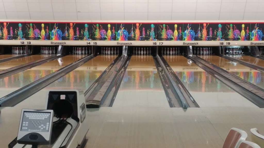 Inmans Bowling & Recreation Center | 3201 Evans Ave, Valparaiso, IN 46383, USA | Phone: (219) 462-1300