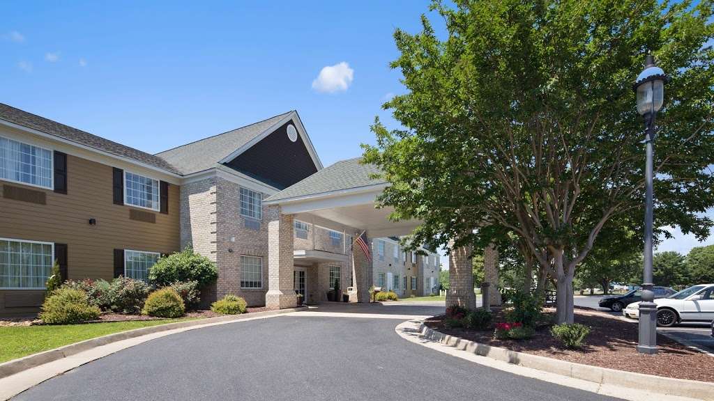 Best Western Kilmarnock Hotel | 599 N Main St, Kilmarnock, VA 22482, USA | Phone: (804) 436-1500