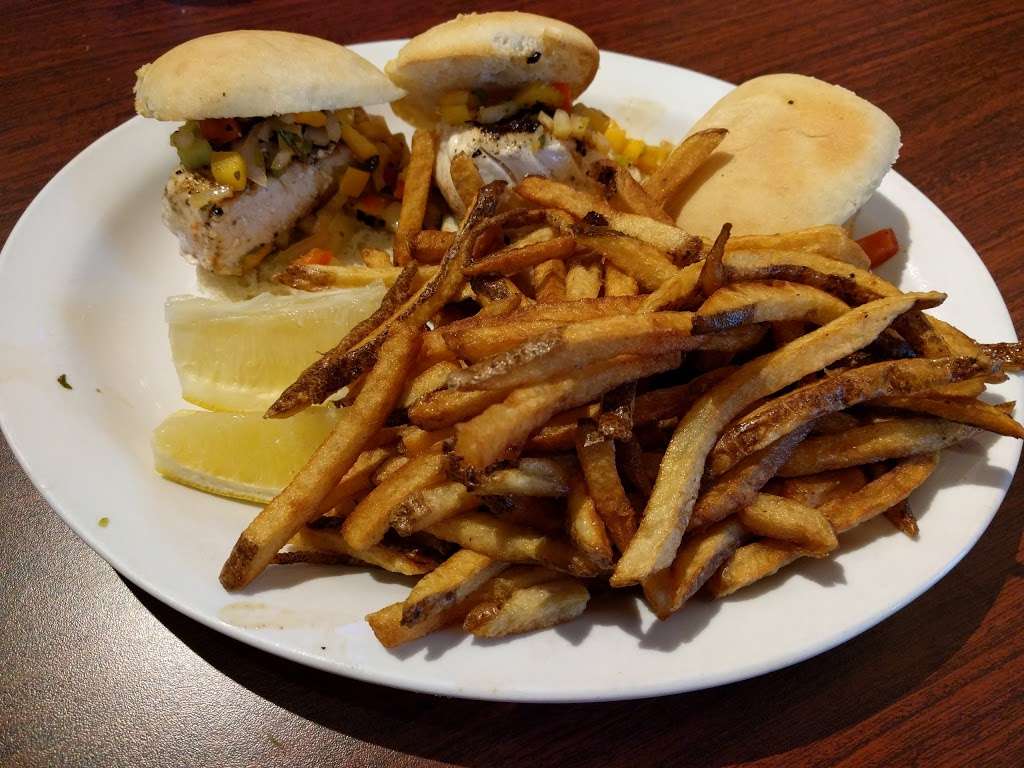 Jack’s and Steamers | 8565 Five Parks Dr #100, Arvada, CO 80005, USA | Phone: (303) 456-7624