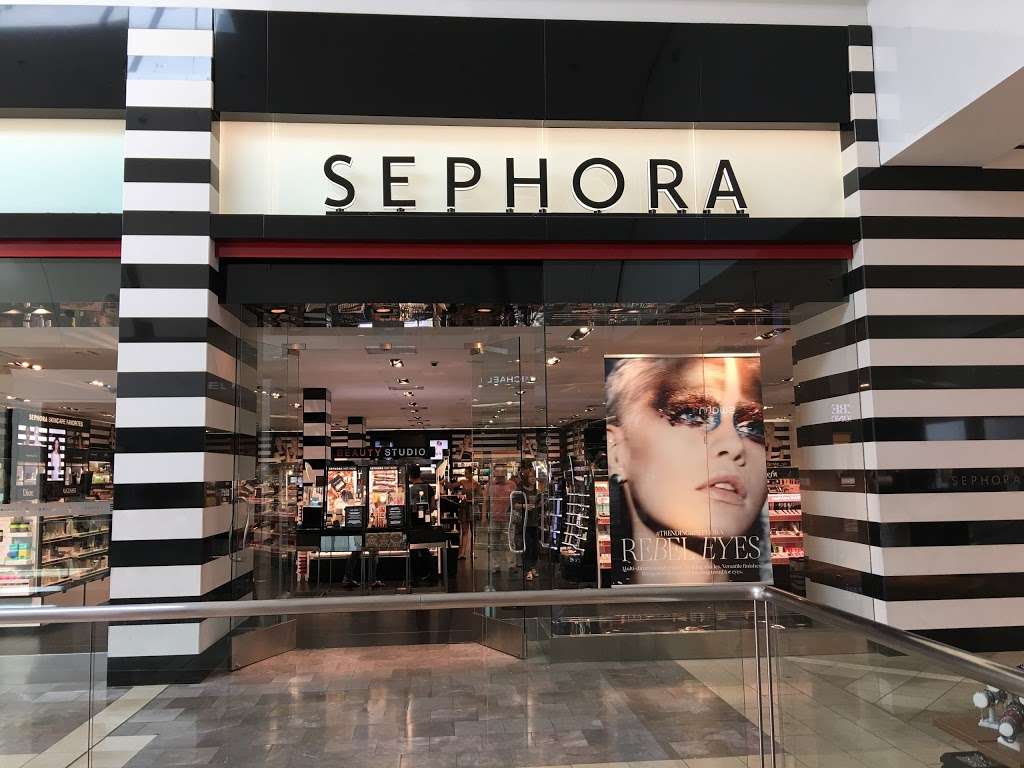 SEPHORA | 1 Garden State Plaza Blvd, Paramus, NJ 07652, USA | Phone: (201) 845-7071