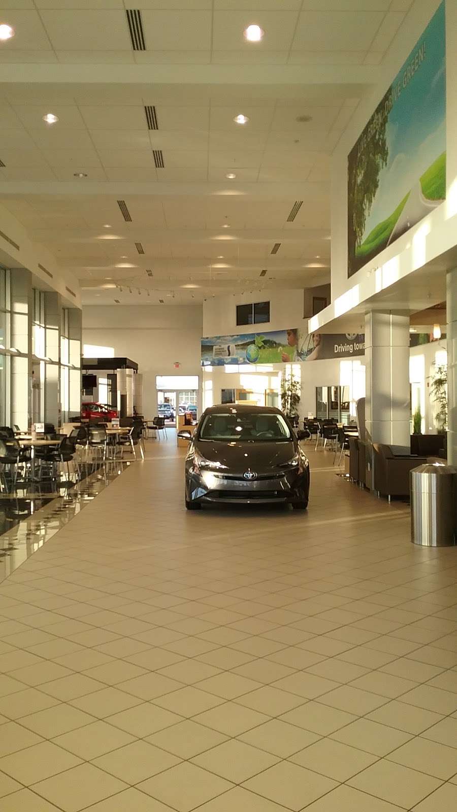 Lakeland Toyota | 2925 Mall Hill Dr, Lakeland, FL 33810, USA | Phone: (863) 688-5451