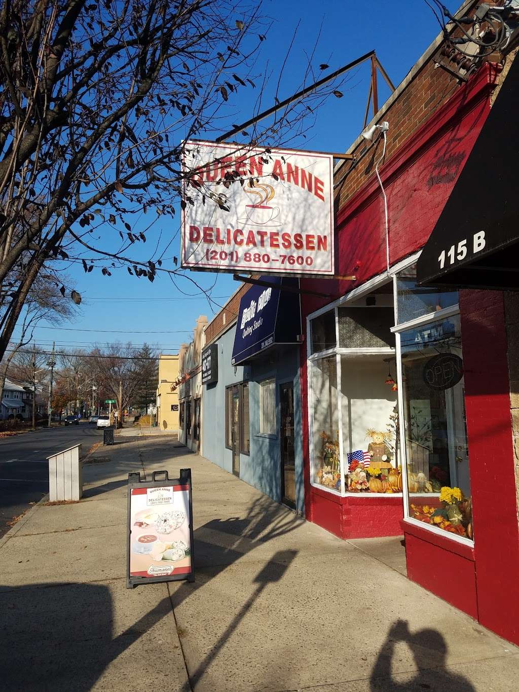 Queen Anne Delicatessen | 127 Queen Anne Rd, Bogota, NJ 07603, USA | Phone: (201) 880-7600