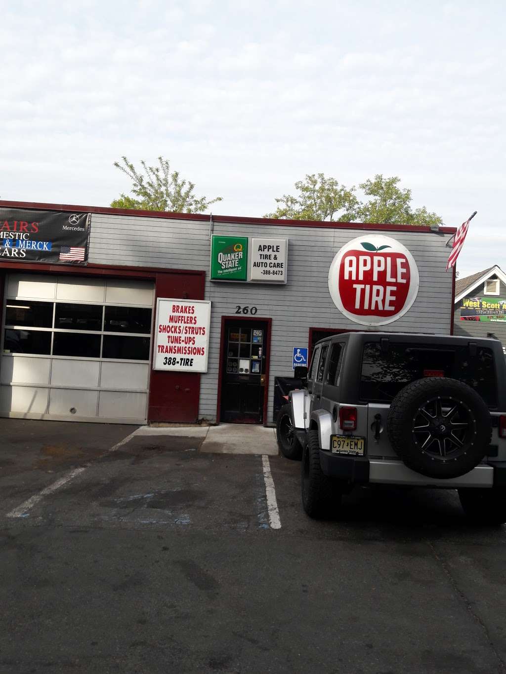 Apple Tire & Auto Care | 260 W Scott Ave, Rahway, NJ 07065, USA | Phone: (732) 388-8473