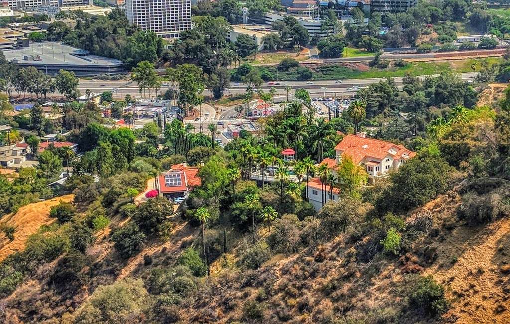 Universal City Overlook | 7701 Mulholland Dr, Los Angeles, CA 90046, USA | Phone: (310) 858-7272