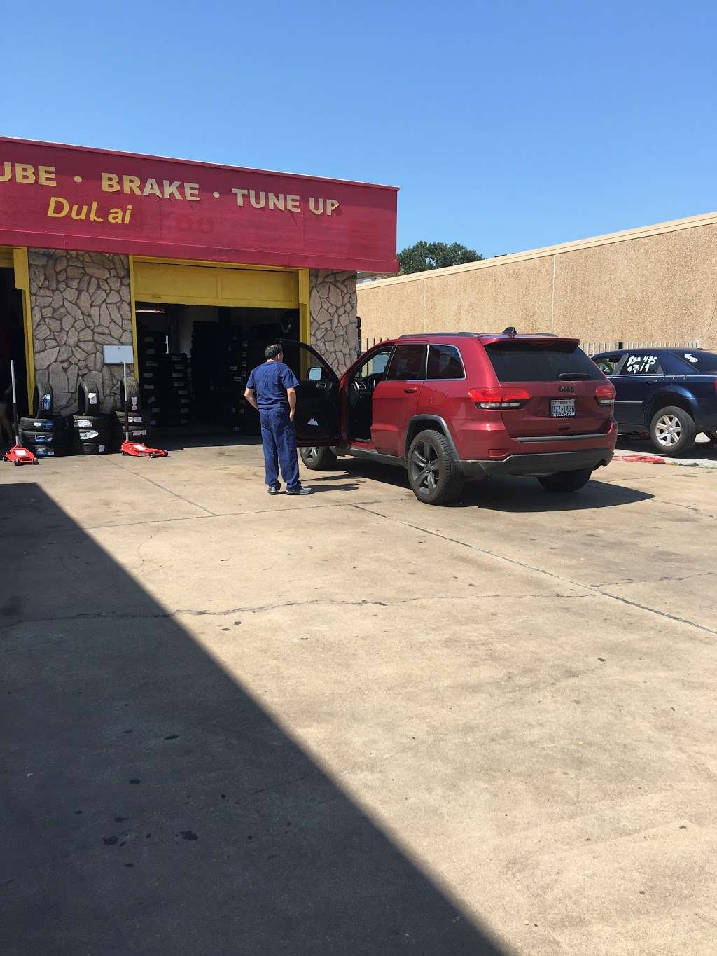 Justin Tire Shop LLC | 3514 Hillcroft St, Houston, TX 77057, USA | Phone: (832) 691-4272