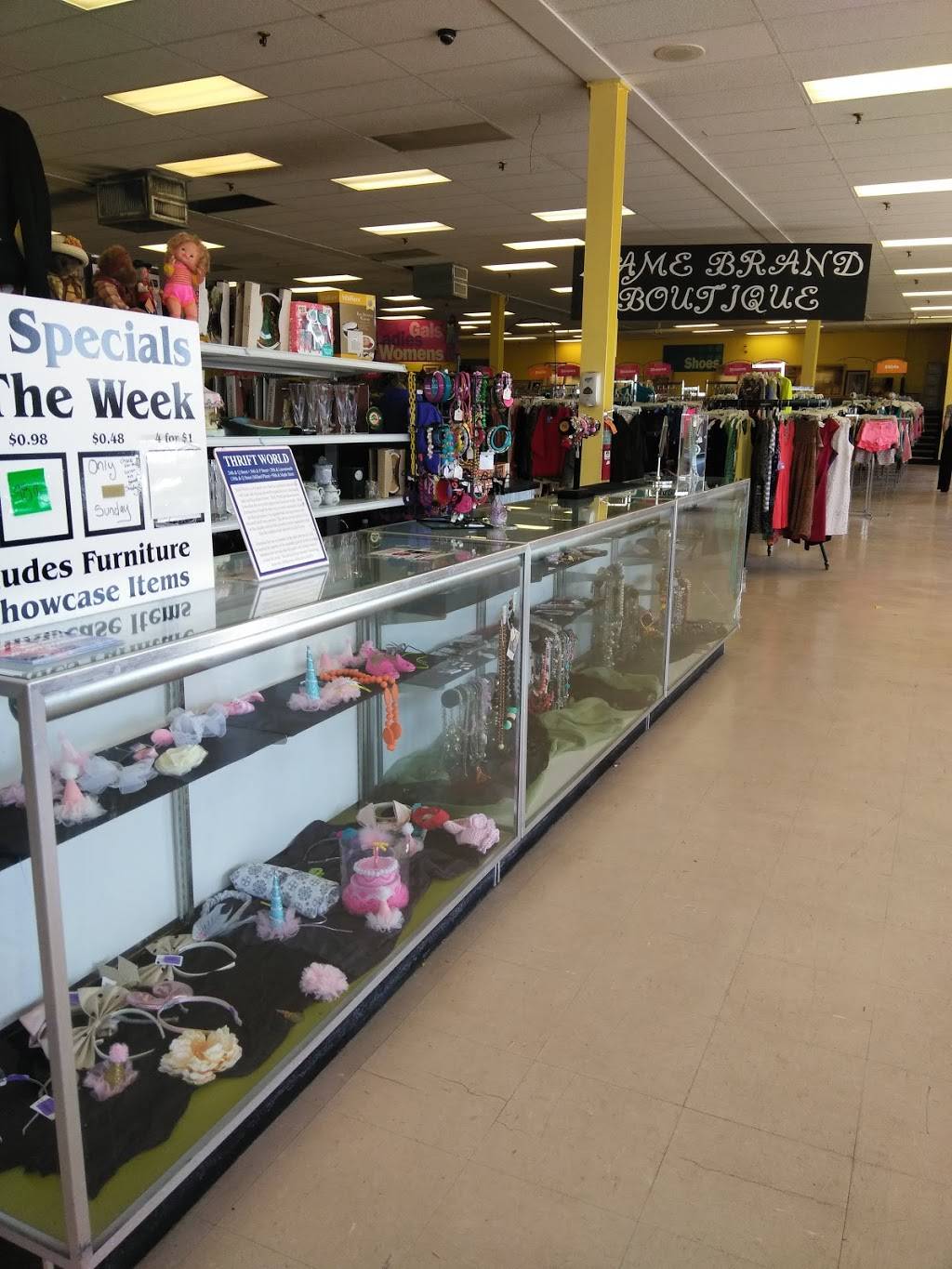 Thrift World | 5125 S 24th St, Omaha, NE 68107, USA | Phone: (402) 731-8699