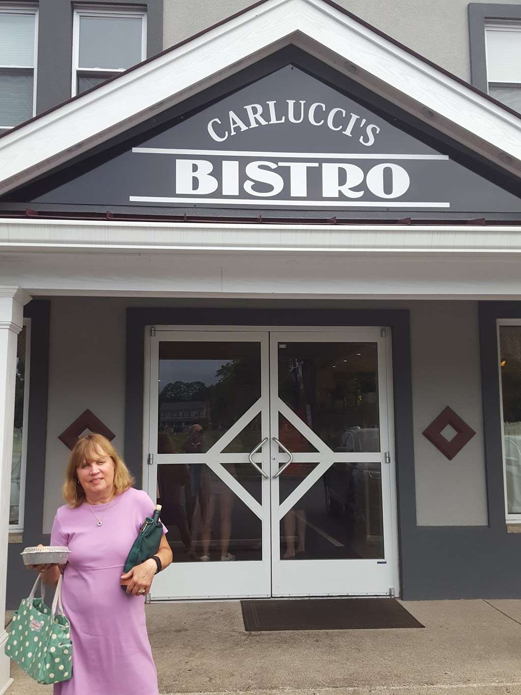 Carluccis Bistro | 653 US-22, Whitehouse Station, NJ 08889, USA | Phone: (908) 923-4270