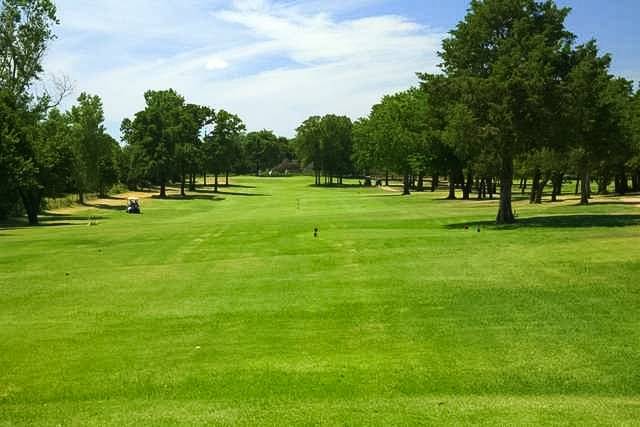 Choctaw Creek Golf Course and The Country Club Restaurant | 2200 N Hiwassee Rd, Choctaw, OK 73020, USA | Phone: (405) 769-7166