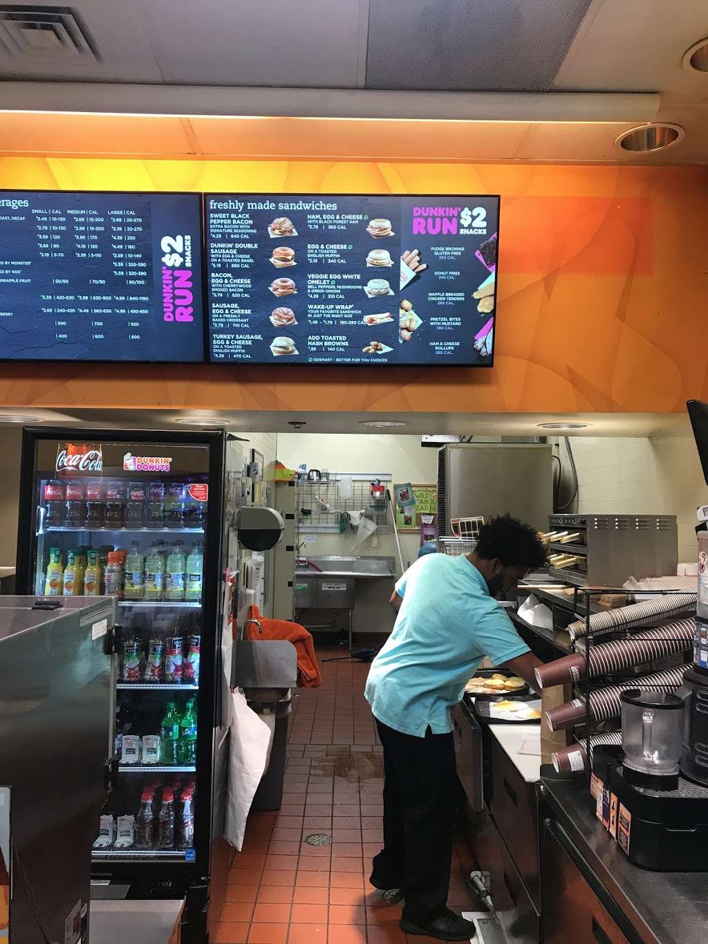 Dunkin Donuts | 6595 N Hollywood Blvd, Las Vegas, NV 89115, USA | Phone: (702) 644-0509