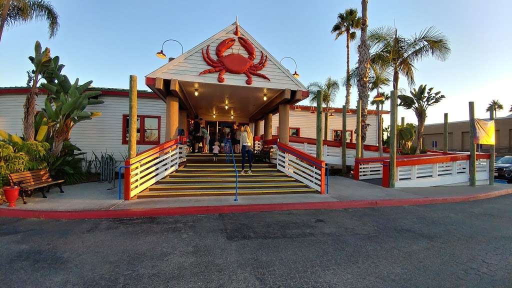 Joes Crab Shack | 230 Portofino Way, Redondo Beach, CA 90277, USA | Phone: (310) 406-1999