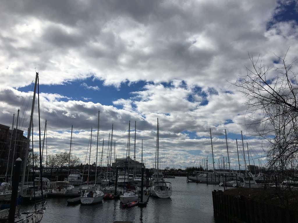 Liberty Harbor Marina Boatyard | 15 Marin Blvd, Jersey City, NJ 07302, USA | Phone: (201) 516-7500
