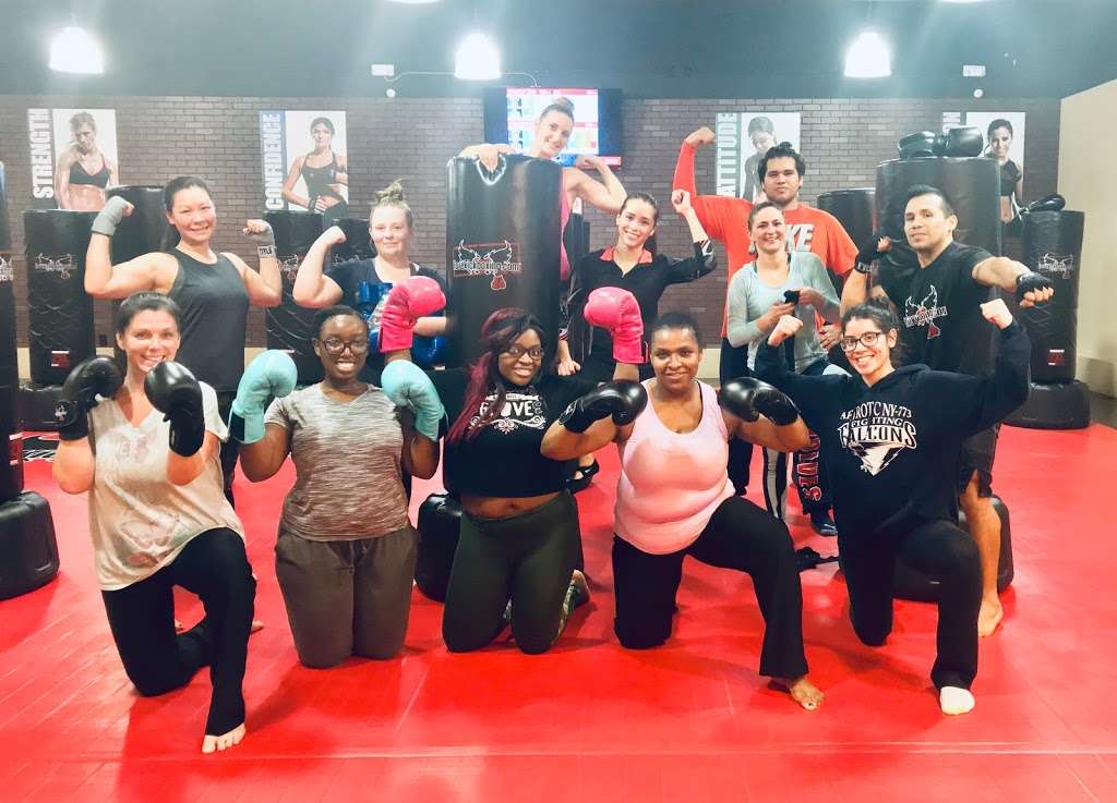 iLoveKickboxing - Deer Park | 560 Commack Rd, Deer Park, NY 11729, USA | Phone: (631) 586-1073