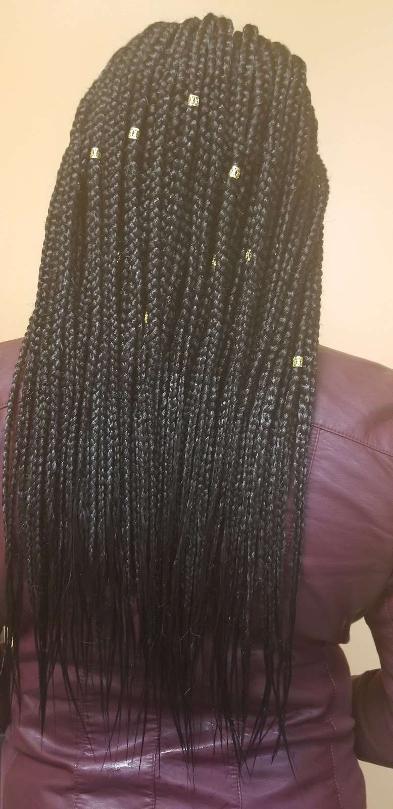 Hand Of God Hair braiding llc | 3971 St Charles Pkwy, Waldorf, MD 20602, USA | Phone: (301) 645-0004