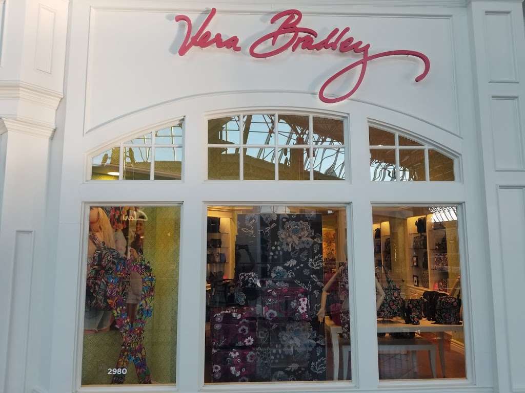 Vera Bradley | 10300 Little Patuxent Pkwy #2980, Columbia, MD 21044, USA | Phone: (410) 740-0533